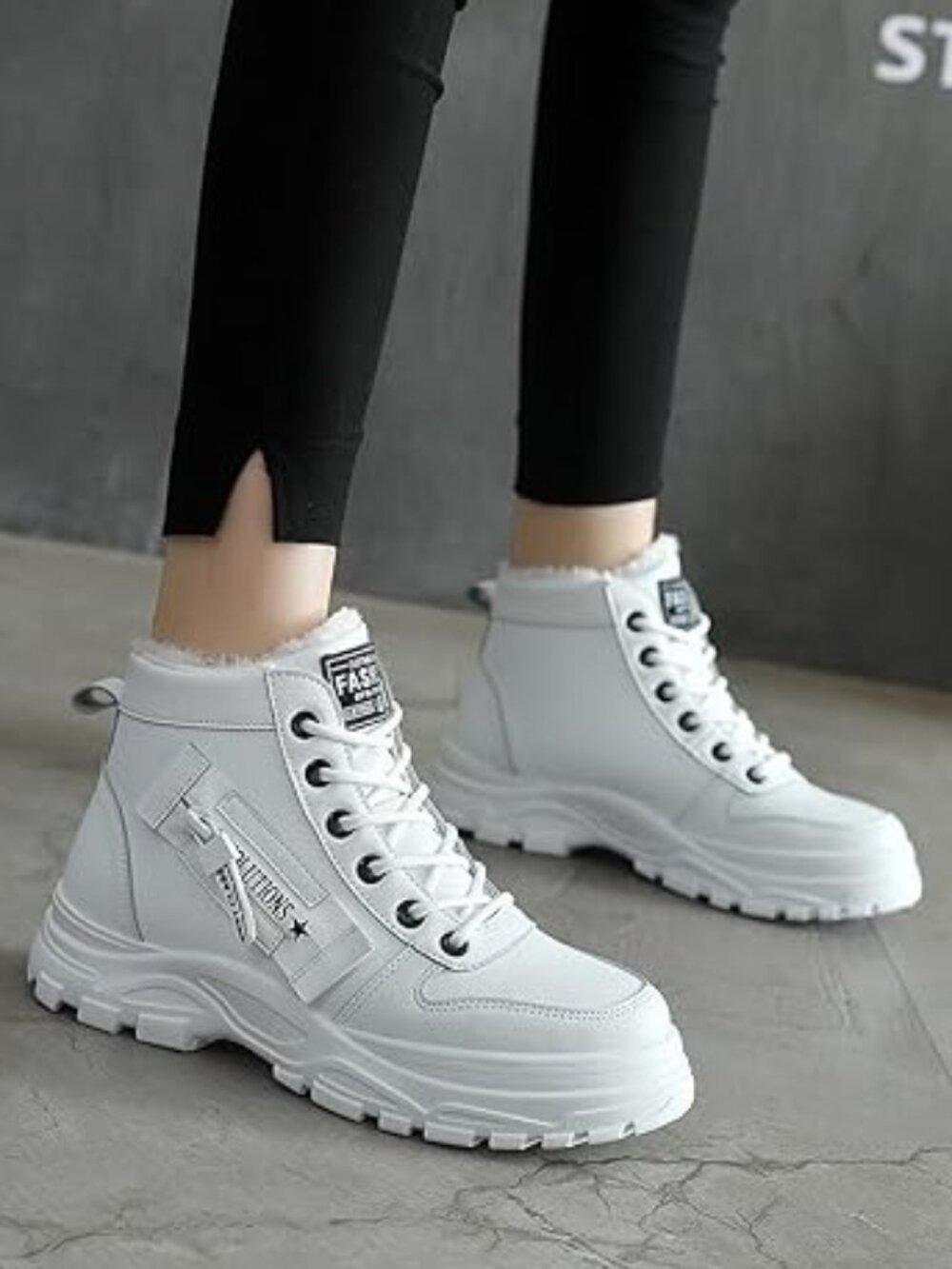 Fur lined White Snow Boots (Gansenzon, New, Size 44 US @ 11)